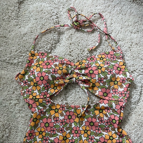 New Forever21 Floral Halter One Piece Swimsuit Small - Picture 3 of 4